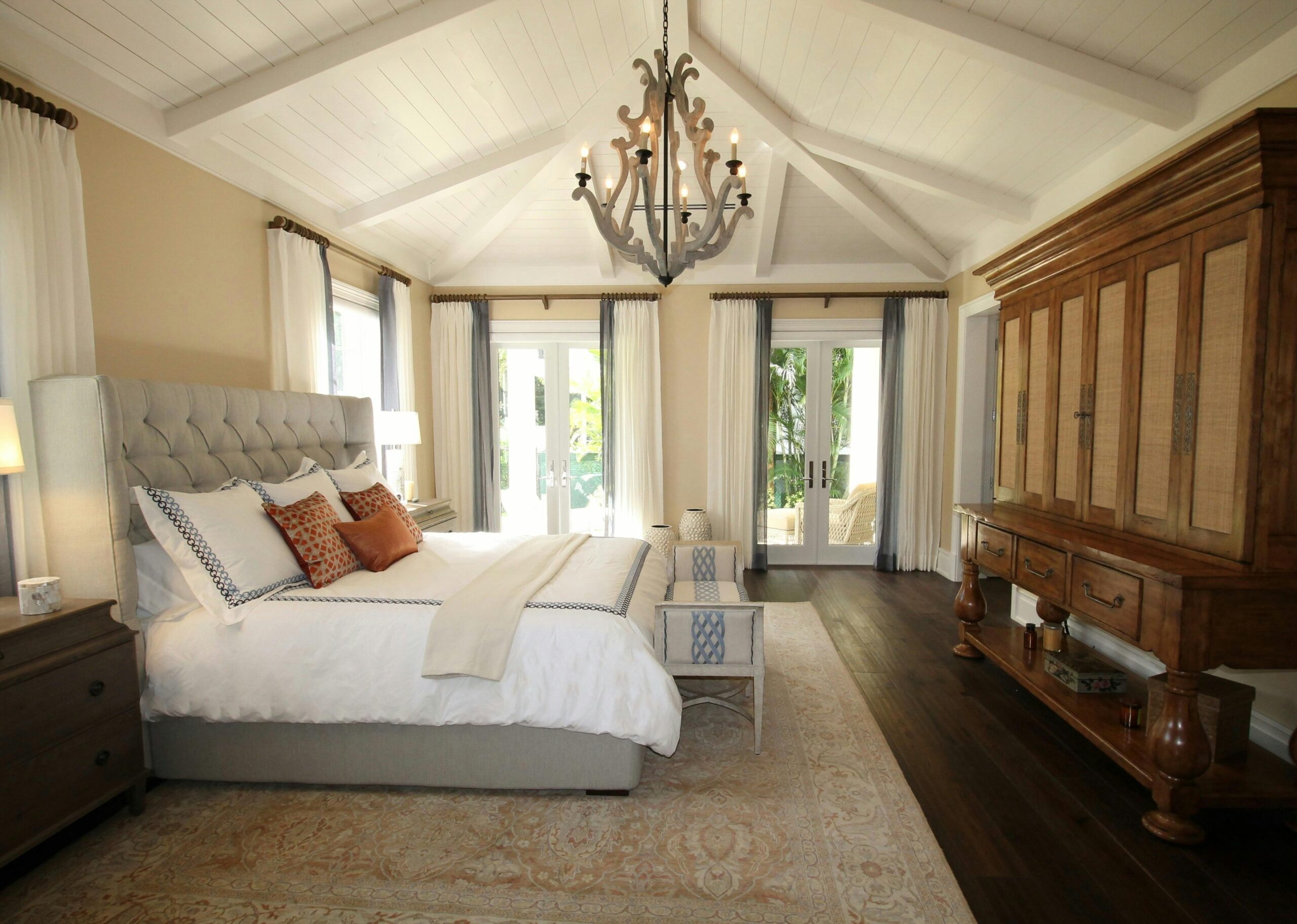 Elegant vaulted-ceiling bedroom interior - Niagara Region neighborhood guide
